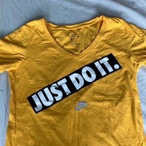 Nike tee